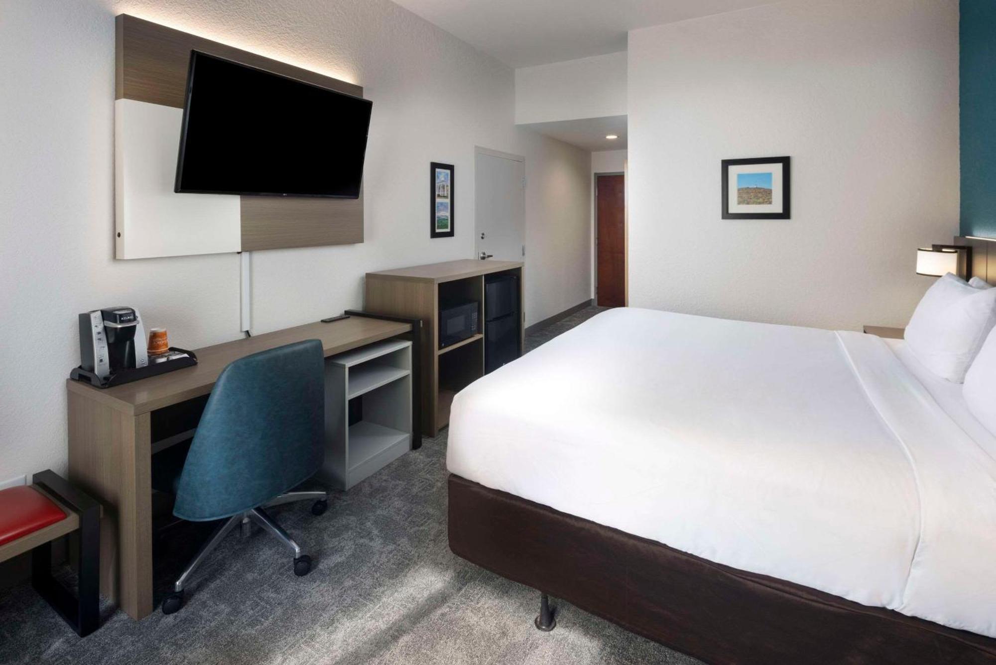 Comfort Inn & Suites Dahlonega University Area Extérieur photo