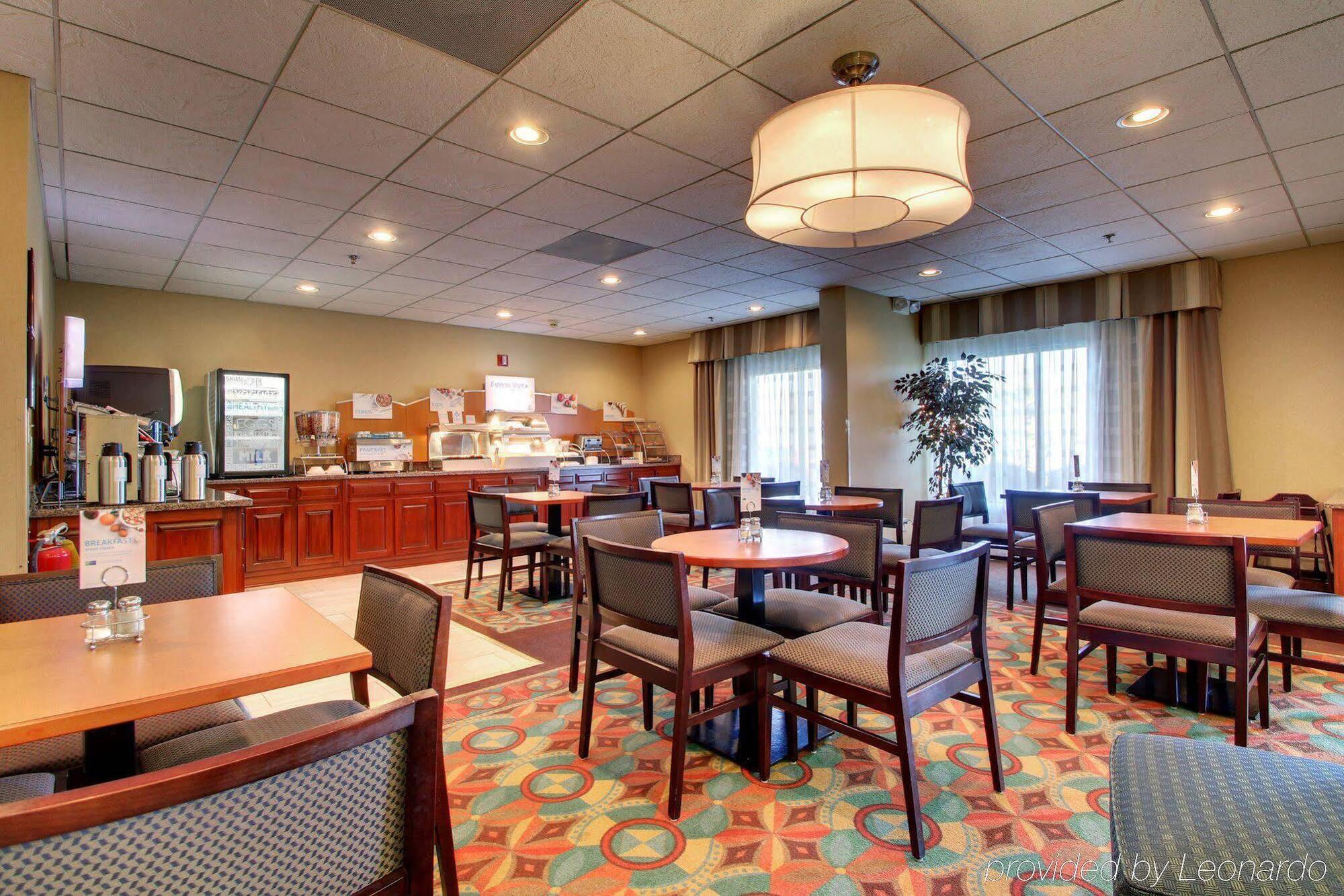 Comfort Inn & Suites Dahlonega University Area Extérieur photo
